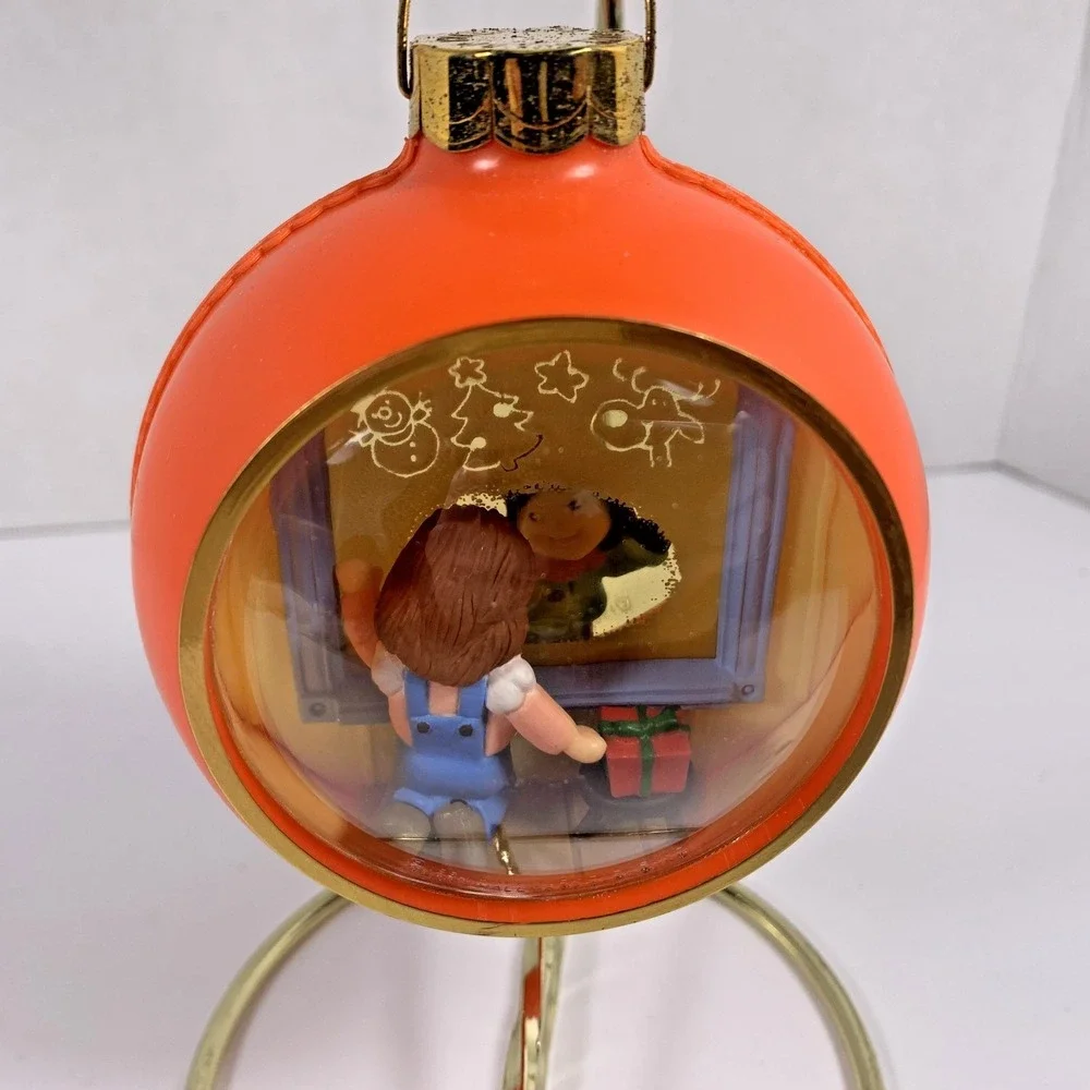 1984 Holiday Friendship Friends Peek‎ Thru Hallmark Ornament 3D Diorama